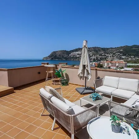 Fuerte Luxury Penthouse & Jacuzzi * La Herradura (Granada)