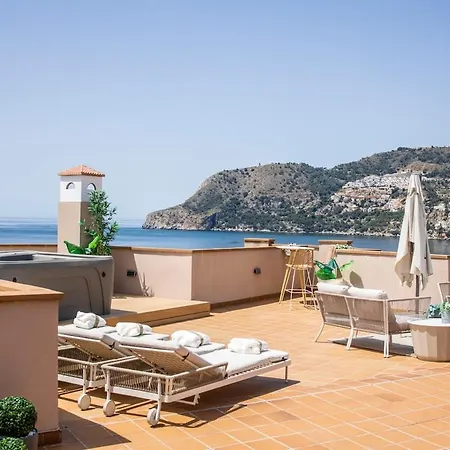 Fuerte Luxury Penthouse & Jacuzzi