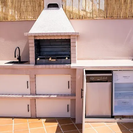 Fuerte Luxury Penthouse & Jacuzzi * La Herradura (Granada)